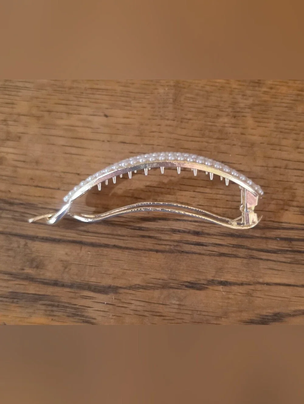 Elegant Faux Pearl & Gold-Tone Oval Hair Clip -  BNIB
